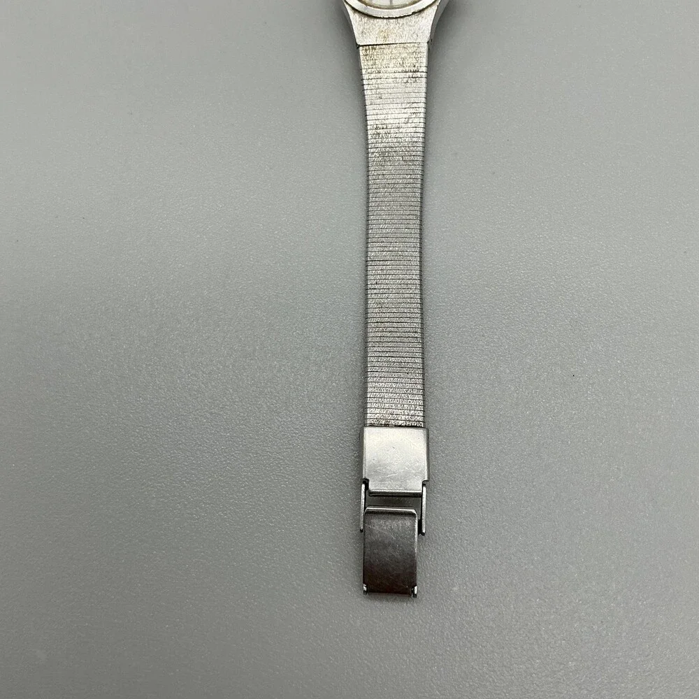 Vintage Seiko 2Y00-0019 Womens Watch 18mm IMC Logo Silver Tone New Battery 6.75